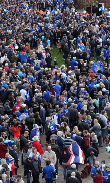 Tributes as soccer returns to Leicester 2 weeks after crash
